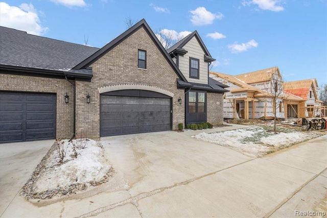 2044 Breckenridge Court, Rochester Hills, MI 48307