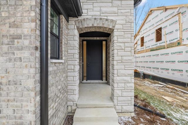 2044 Breckenridge Court, Rochester Hills, MI 48307