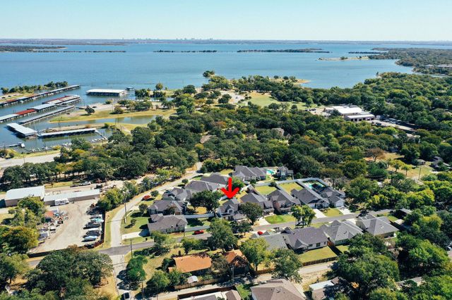 216 Wilson Street, Lake Dallas, TX 75065