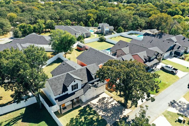 216 Wilson Street, Lake Dallas, TX 75065