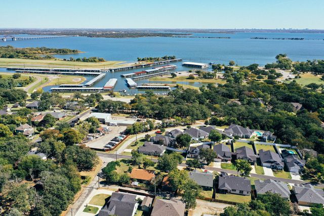 216 Wilson Street, Lake Dallas, TX 75065