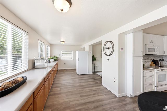 215 CAROL WAY, Midvale, UT 84047