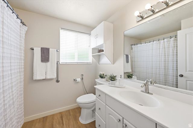 215 CAROL WAY, Midvale, UT 84047