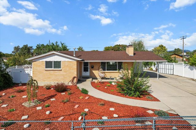 215 CAROL WAY, Midvale, UT 84047