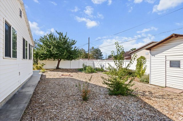 215 CAROL WAY, Midvale, UT 84047