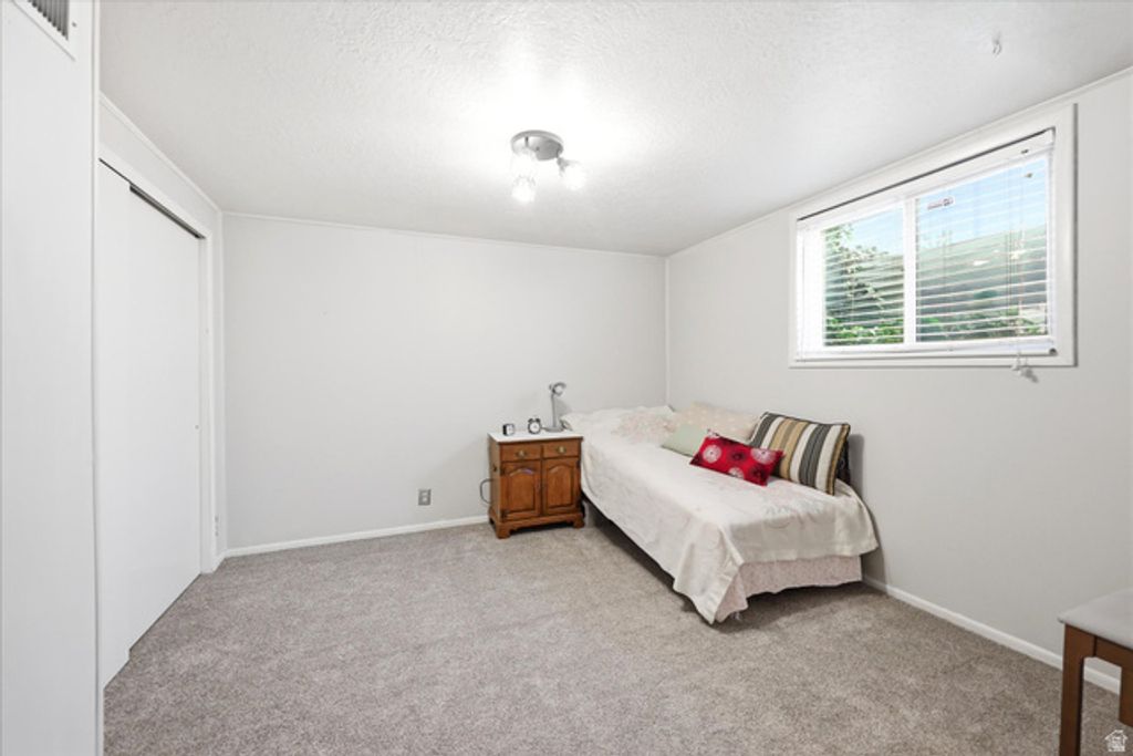 Image 19 of property listing at 215 CAROL WAY, Midvale, UT 84047