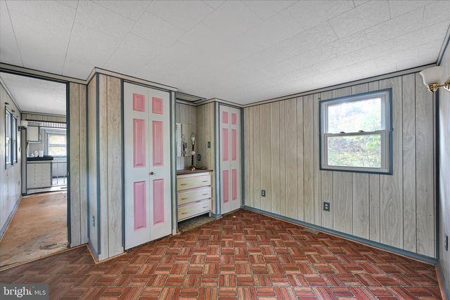 4918 GREENWOOD LN, Spring Grove, PA 17362