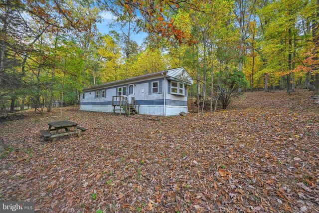 4918 GREENWOOD LN, Spring Grove, PA 17362