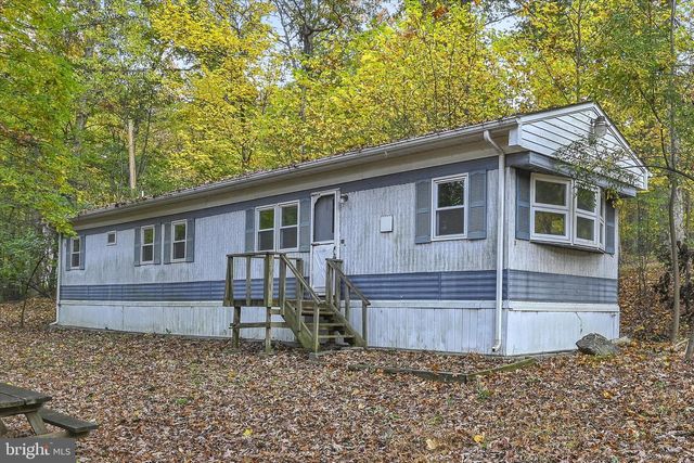 4918 GREENWOOD LN, Spring Grove, PA 17362