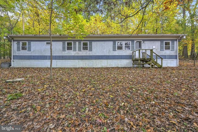 4918 GREENWOOD LN, Spring Grove, PA 17362