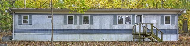 4918 GREENWOOD LN, Spring Grove, PA 17362