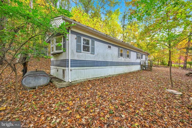 4918 GREENWOOD LN, Spring Grove, PA 17362