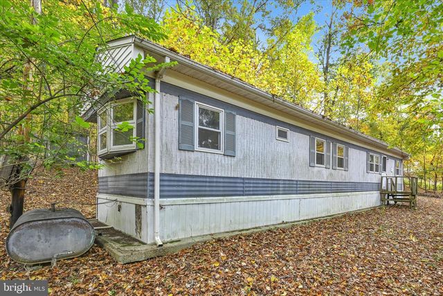 4918 GREENWOOD LN, Spring Grove, PA 17362