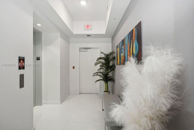 851 NE 1st Avenue 1711, Miami, FL 33132