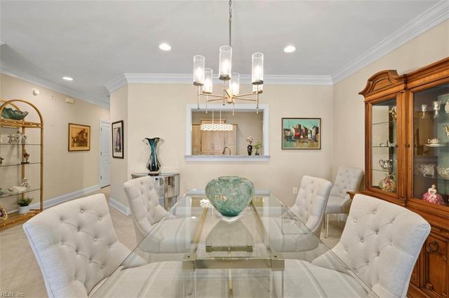 2421 Ocean Shore Cres Apt 402, Virginia Beach, VA 23451