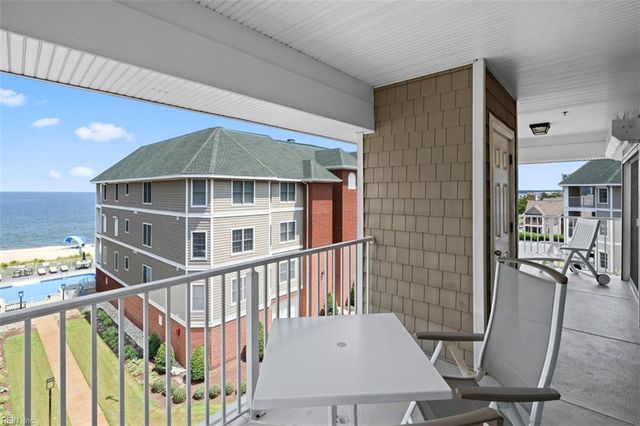 2421 Ocean Shore Cres Apt 402, Virginia Beach, VA 23451