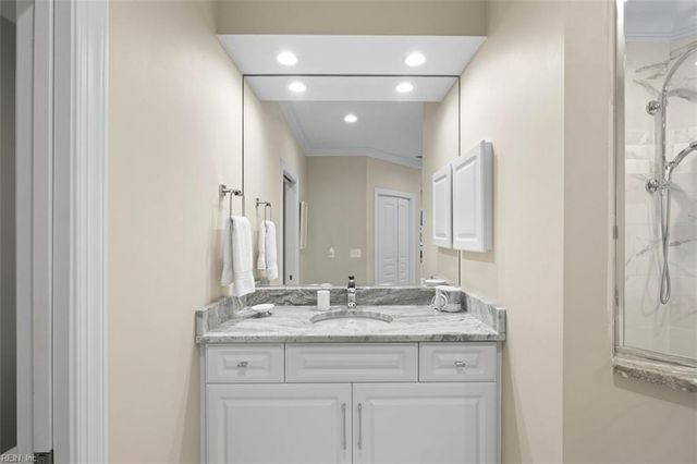 2421 Ocean Shore Cres Apt 402, Virginia Beach, VA 23451