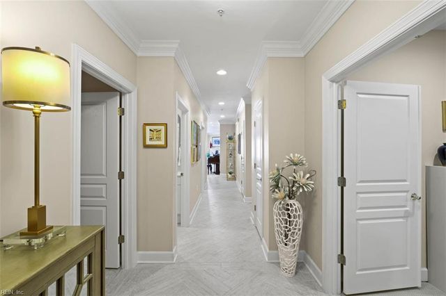 2421 Ocean Shore Cres Apt 402, Virginia Beach, VA 23451