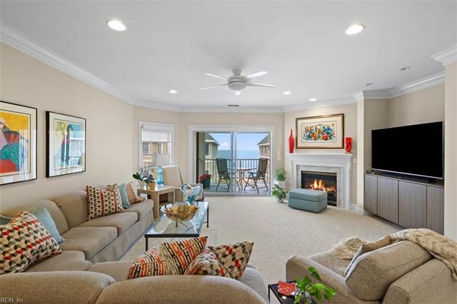 2421 Ocean Shore Cres Apt 402, Virginia Beach, VA 23451