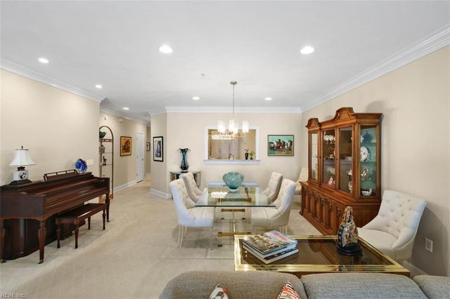 2421 Ocean Shore Cres Apt 402, Virginia Beach, VA 23451