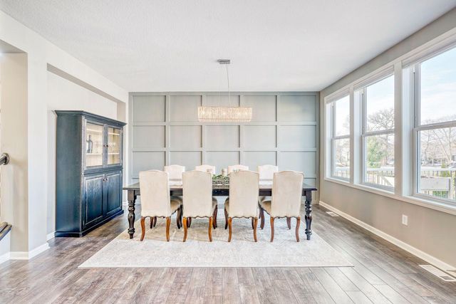 15536 Hampshire Lane, Savage, MN 55378