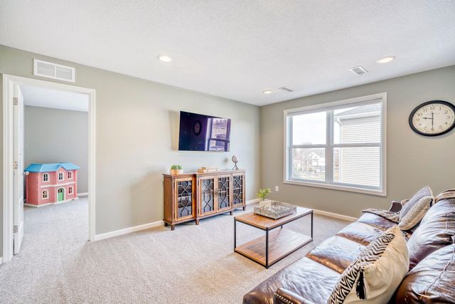 15536 Hampshire Lane, Savage, MN 55378