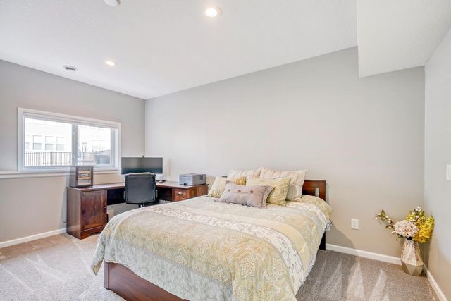 15536 Hampshire Lane, Savage, MN 55378