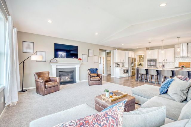 15536 Hampshire Lane, Savage, MN 55378