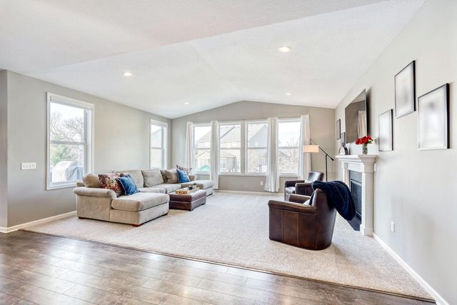 15536 Hampshire Lane, Savage, MN 55378