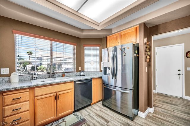 8765 Raindrop Canyon Avenue, Las Vegas, NV 89129