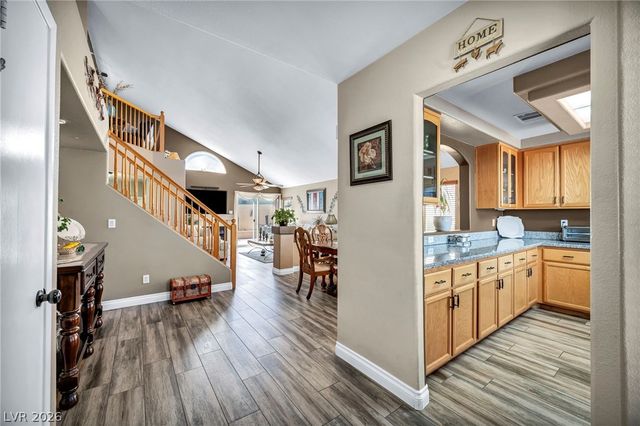 8765 Raindrop Canyon Avenue, Las Vegas, NV 89129