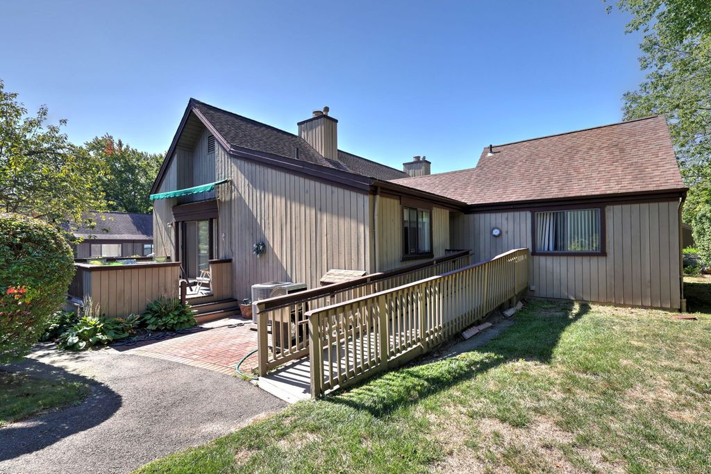 736 Quinnipiac Lane B, Stratford, CT 06614
