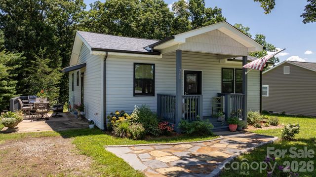 244 Holly Street, Hudson, NC 28638