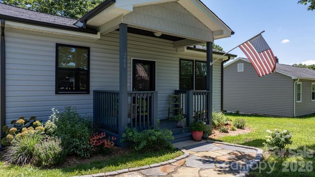 244 Holly Street, Hudson, NC 28638