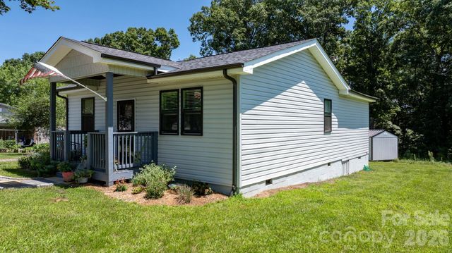 244 Holly Street, Hudson, NC 28638