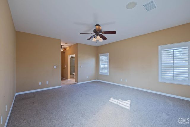 8602 Bolsena Lane, Bakersfield, CA 93312