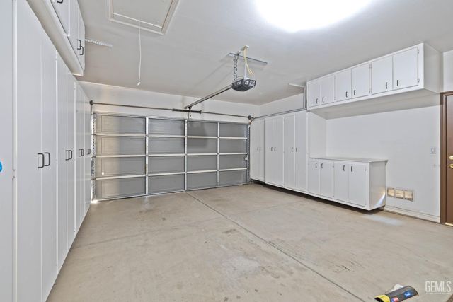 8602 Bolsena Lane, Bakersfield, CA 93312