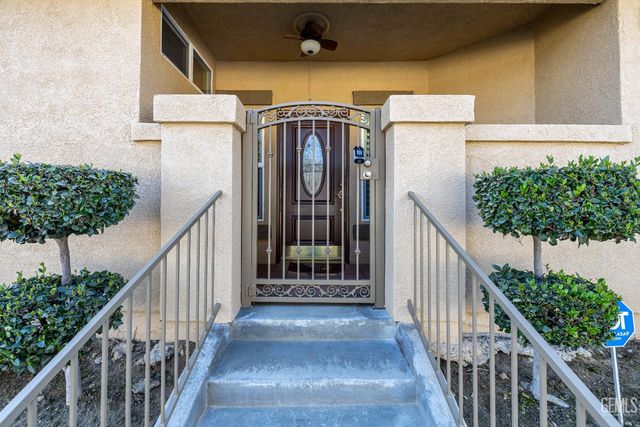 8602 Bolsena Lane, Bakersfield, CA 93312