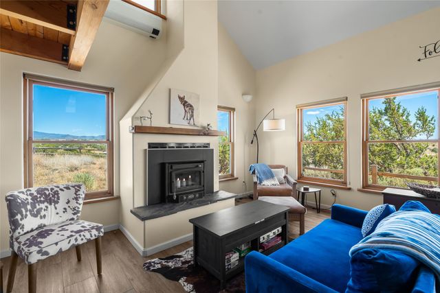 10 Prairie Vista Road, Santa Fe, NM 87508
