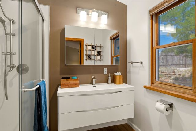 10 Prairie Vista Road, Santa Fe, NM 87508