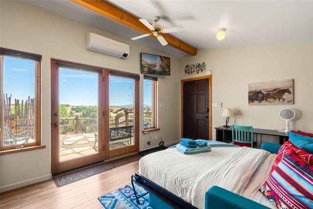 10 Prairie Vista Road, Santa Fe, NM 87508