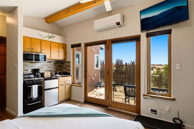10 Prairie Vista Road, Santa Fe, NM 87508
