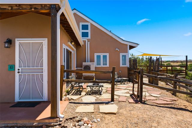 10 Prairie Vista Road, Santa Fe, NM 87508