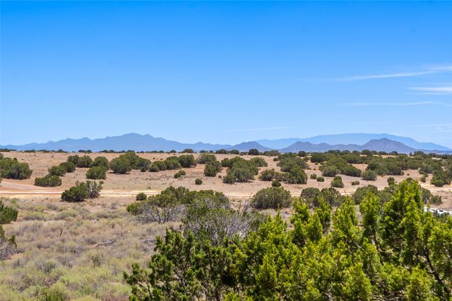 10 Prairie Vista Road, Santa Fe, NM 87508