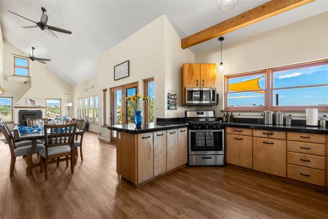 10 Prairie Vista Road, Santa Fe, NM 87508