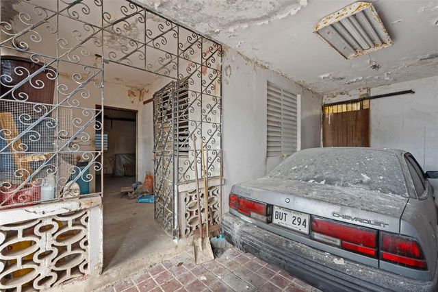 H4 CALLE CAOBA, Carolina, PR 00984