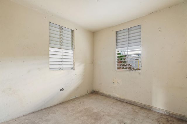 H4 CALLE CAOBA, Carolina, PR 00984