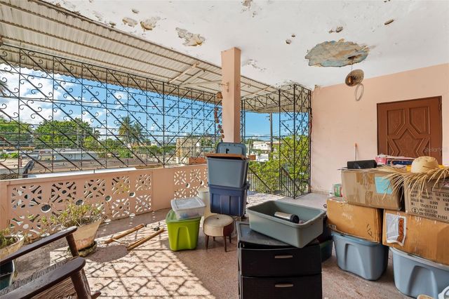 H4 CALLE CAOBA, Carolina, PR 00984