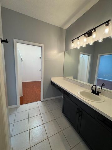 2900 W AZEELE STREET M, Tampa, FL 33609