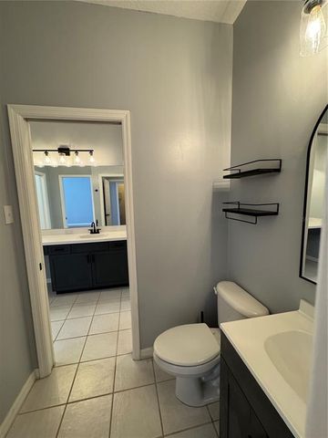 2900 W AZEELE STREET M, Tampa, FL 33609